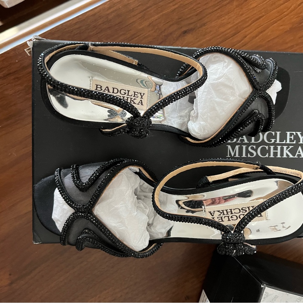 Badgley Mischka Black Satin Heels